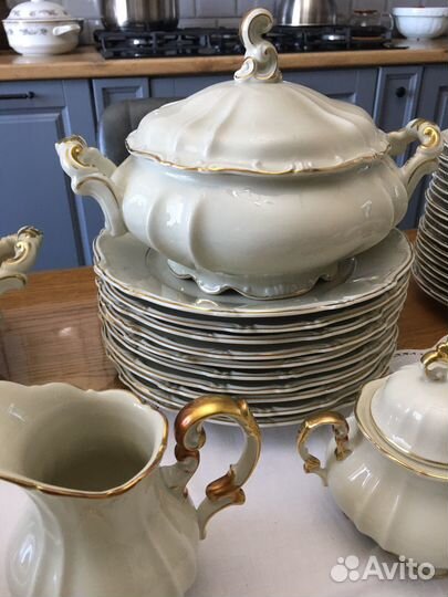 Антикварный сервиз