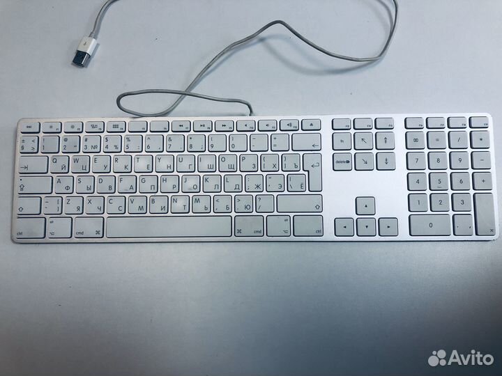Клавиатура Apple USB Keyboard (A1243) Wired