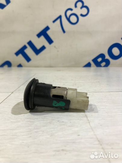 Гнездо прикуривателя peugeot 107 1.0 мт