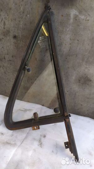 Форточка левая фольсваген транспортёр Т3