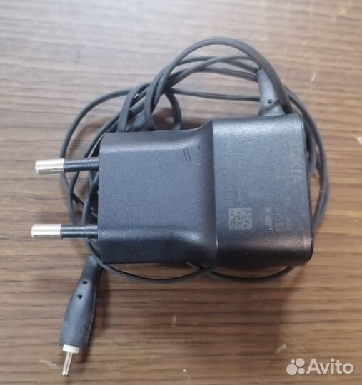 Зарядное устройство