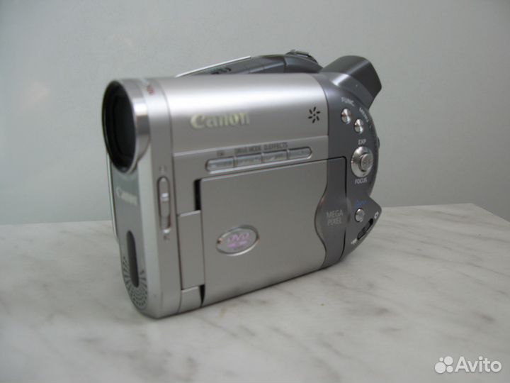 Видеокамера Canon DC10