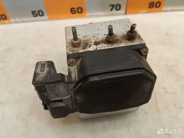 Блок ABS (насос) Lexus Rx300 MCU15 3.0 1999