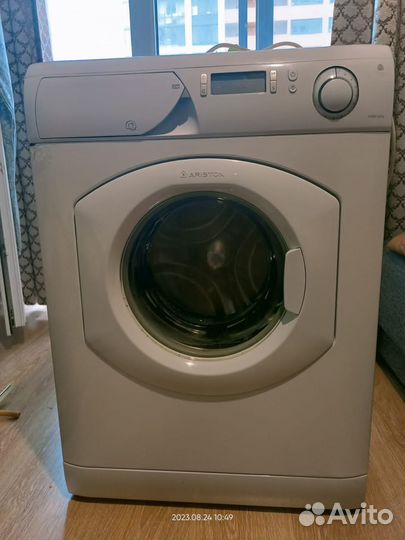 Стиральная маши Ariston
