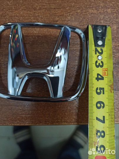 Эмблема honda