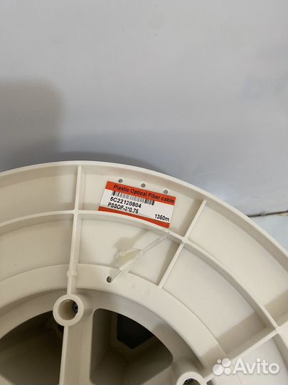 Оптоволоконный кабель с насечками