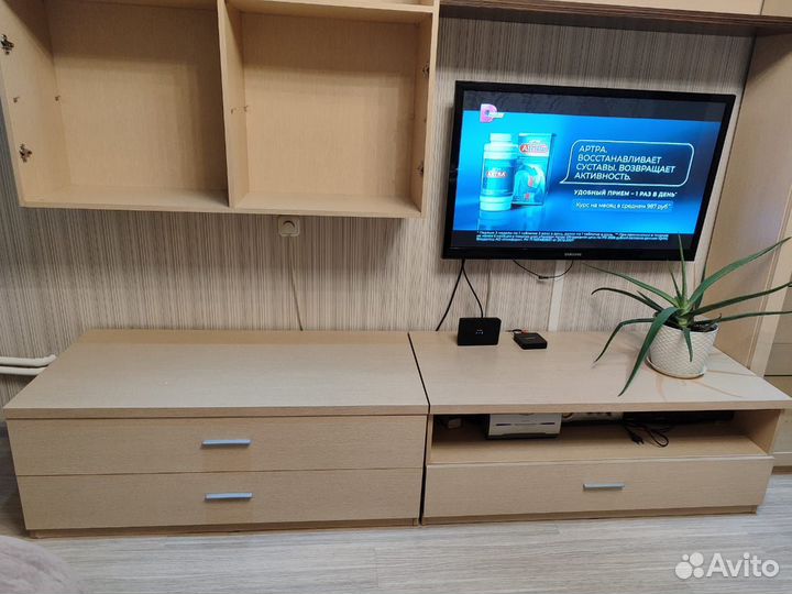 Стенка в гостиную