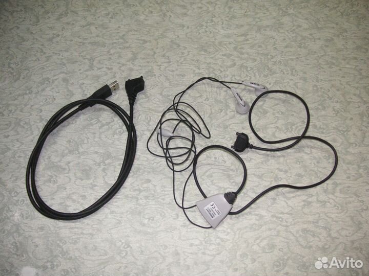 Телеф. стерео гарнитура Nokia HDS-3 + кабель DKU-2