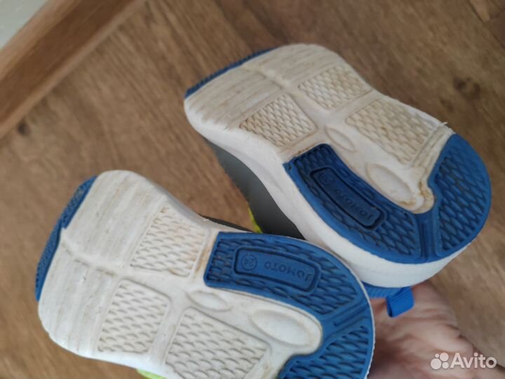 Кроссовки детские
