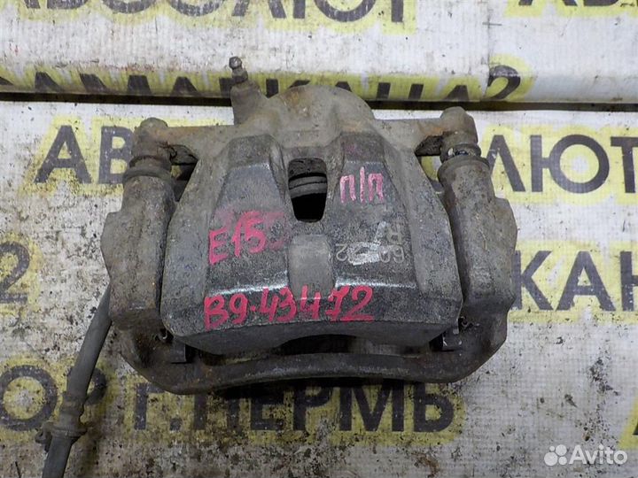 Суппорт передний правый Toyota Corolla (E150) 200