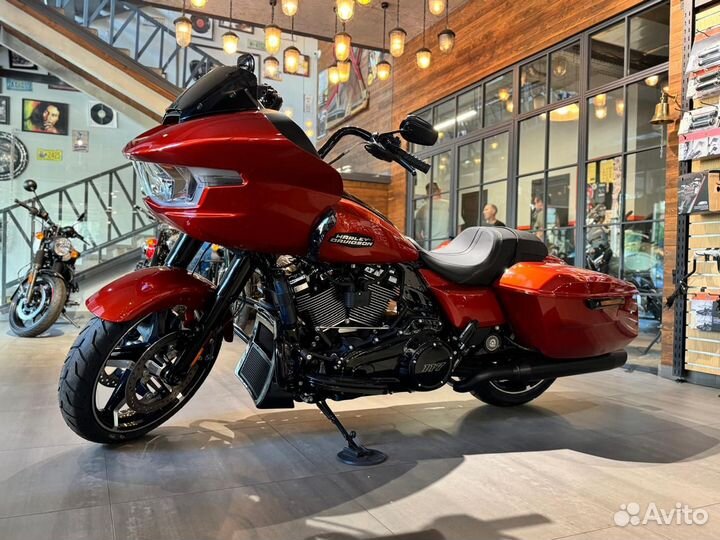 Road Glide 117 Harley-Davidson 2024 Whiskey Fire/b