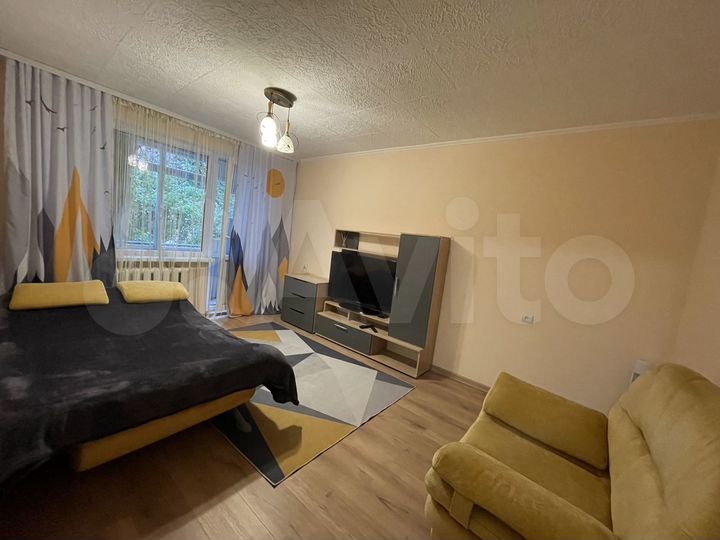 2-к. квартира, 46 м², 1/10 эт.