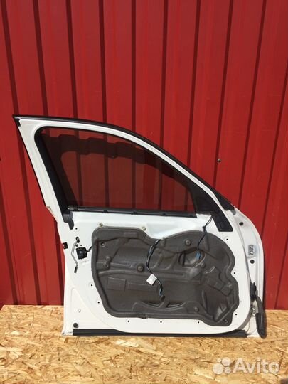 Стекло водителя BMW X1 E84