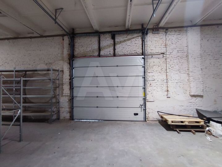 Склад с дебаркадером и открытой площадкой, 1000 м²