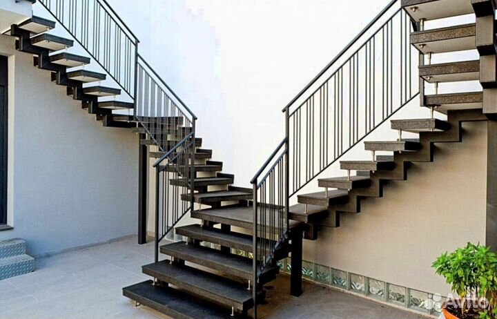 Лестница на металлокаркасе дизайн 4362