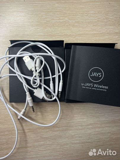 Беспроводные наушники jays