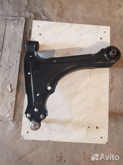 Рычаг передний правый, Opel astra