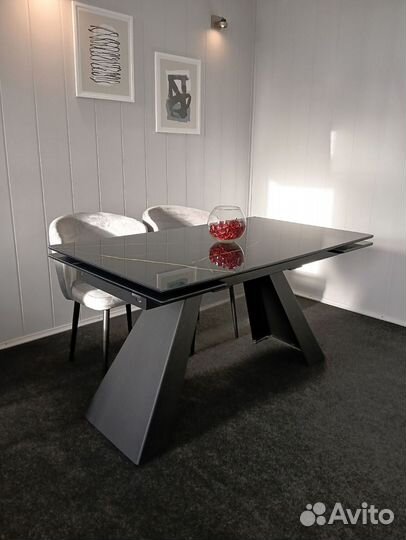 Стол с гарантией качества