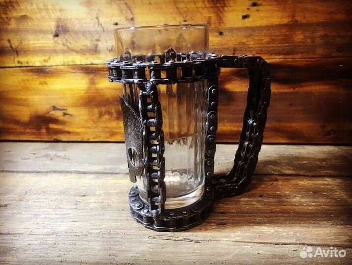 Брутальный подстаканник