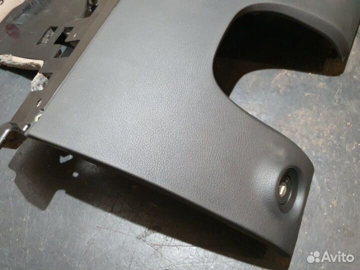 Подрулевой пластик Audi S8 D3 BSM 2006