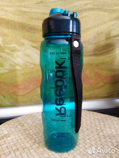 Бутылка для воды Reebok