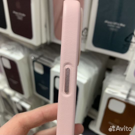 Чехол на iPhone 14 Pro/Max MagSafe розовый кожаный