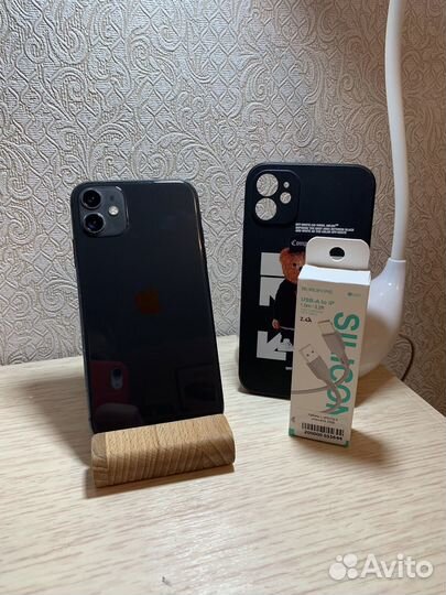 iPhone 11, 64 ГБ