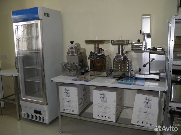 Холодильное оборудование шкаф, ларь и др