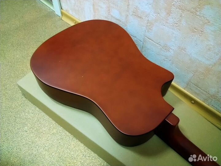 Гитара акустическая