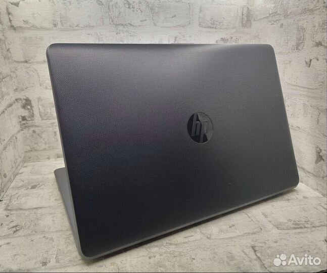 Ноутбук HP 15-RB081UR