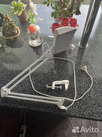 Лампа со струбциной