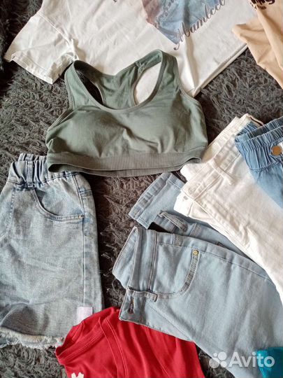 Пакет вещей на 40-42,можно на девочку11-14лет