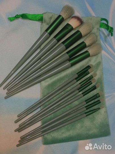 Кисти для макияжа (13 штук)