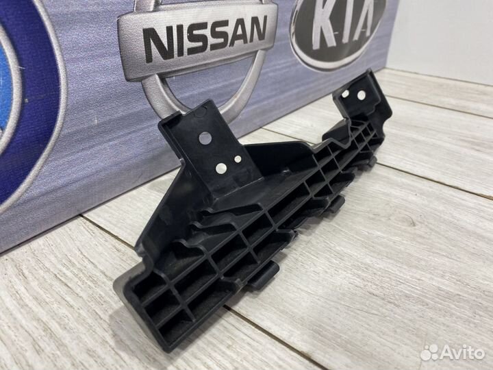 Кронштейн крепление бампера Kia ceed 2 JD Прав