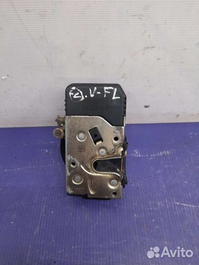 Замок двери передний левый Opel Vectra B