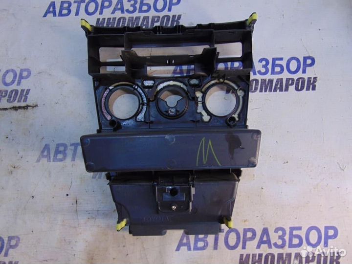 Консоль центральная для Toyota Corolla Fielder 1