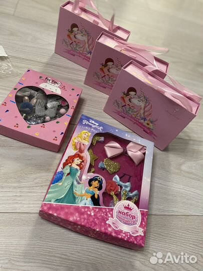 Набор аксессуаров для волос.резинки заколки