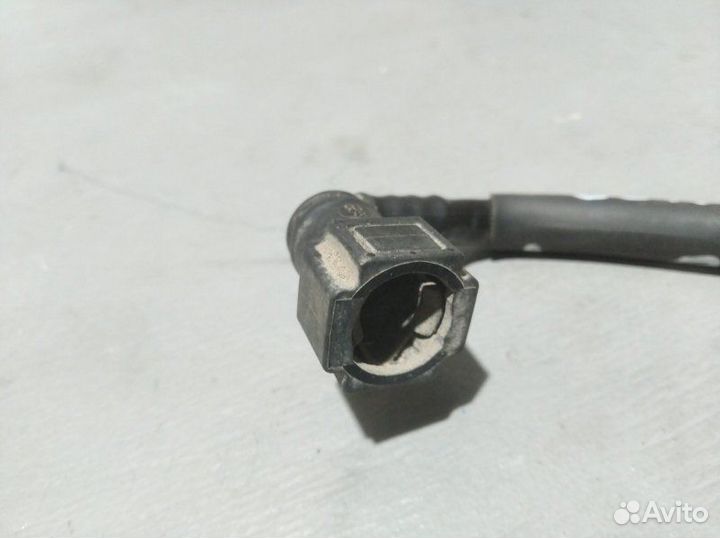 Трубка топливная задняя Hyundai Solaris седан 1.6