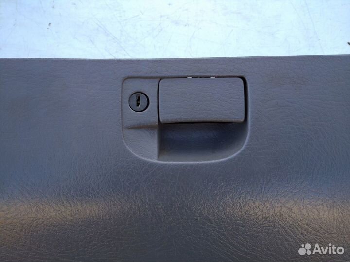 Бардачок Kia Sportage 1