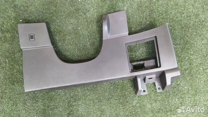 Консоль под рулевой колонкой Nissan Dualis KJ10