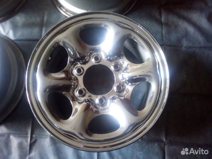 Nissan R15; PCD 6x139.7; ET30; DiA 100