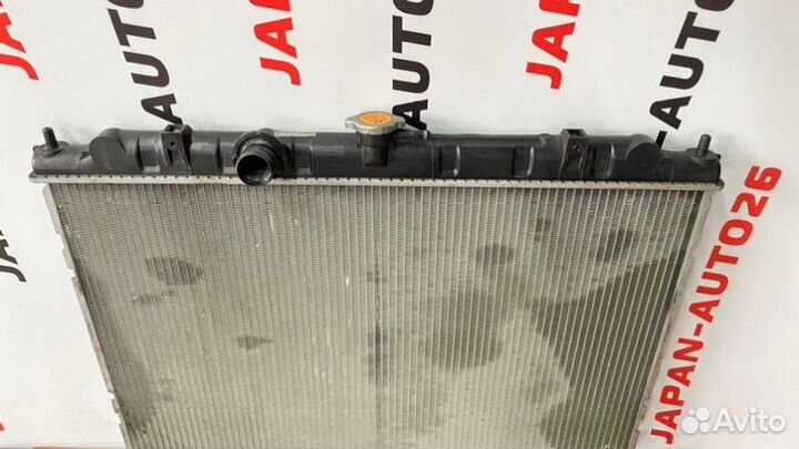 Радиатор охлаждения двигателя Nissan Serena C24