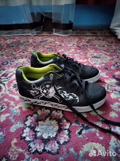 Кроссовки на колесиках