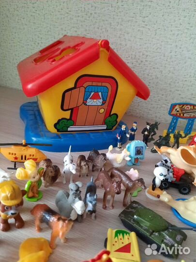 Игрушки из киндера