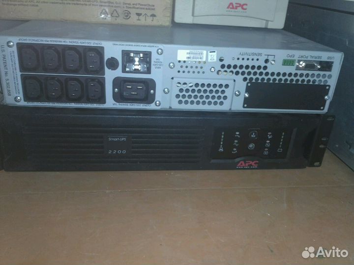 APC Smart-UPS 2200va
