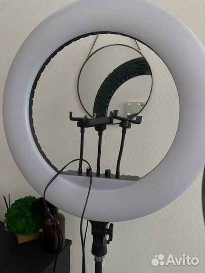 Кольцевая лампа со штативом
