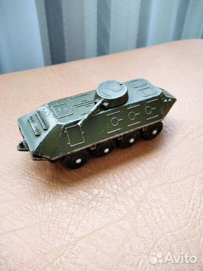 Игрушка броневик СССР