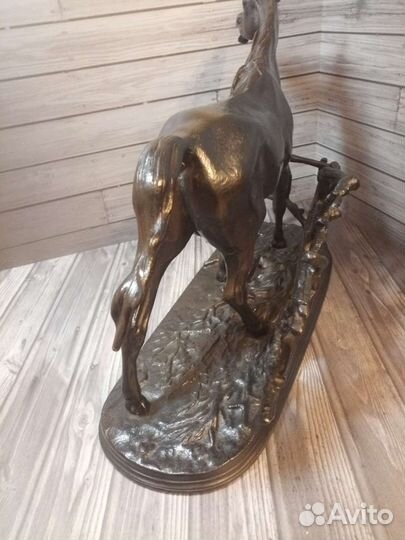 Конь у плетня. СССР. Чугун