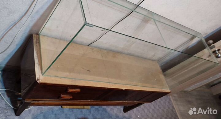 Аквариум с тумбой