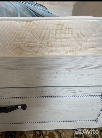 Детская кровать с матрасом